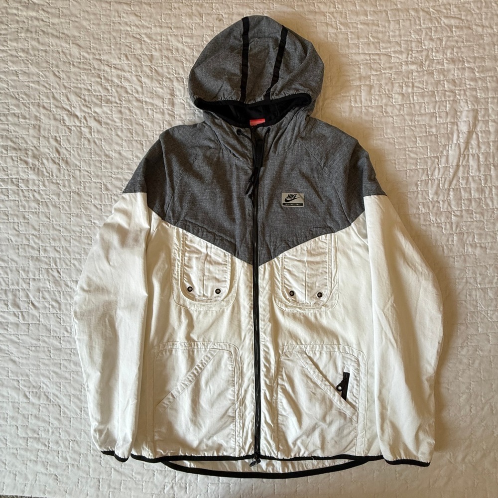 Nike International Windrunner Jacket Men's Large‎ Black White RARE! NICE!